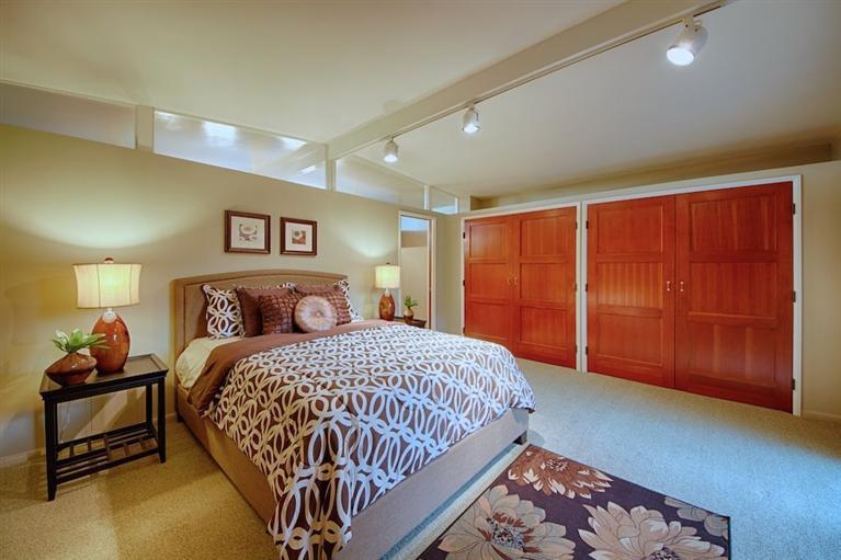 2985 Meyerloa Lane Pasadena, CA 91107 - Photo 12 of 30 a bedroom with a large bed and a dresser