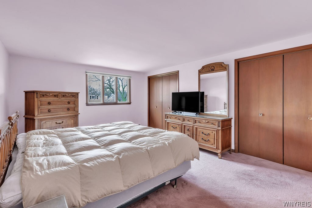 89 Ranch Trail West Amherst, NY 14221 - Photo 24 of 45 Huge Primary Bedroom