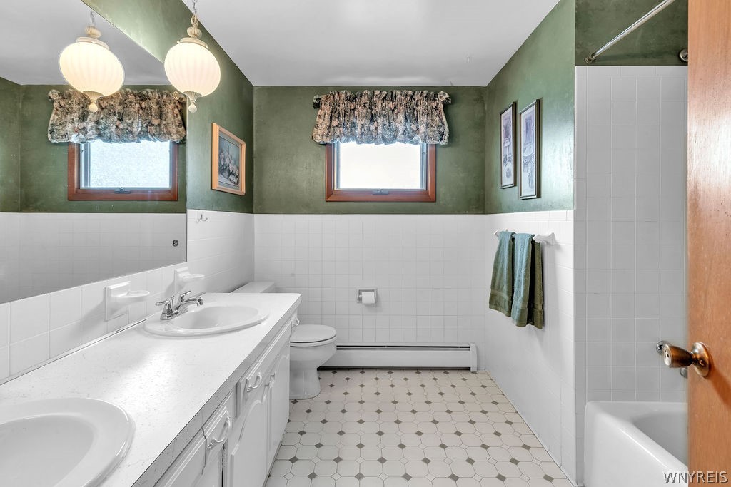 89 Ranch Trail West Amherst, NY 14221 - Photo 33 of 45 Full Bathroom