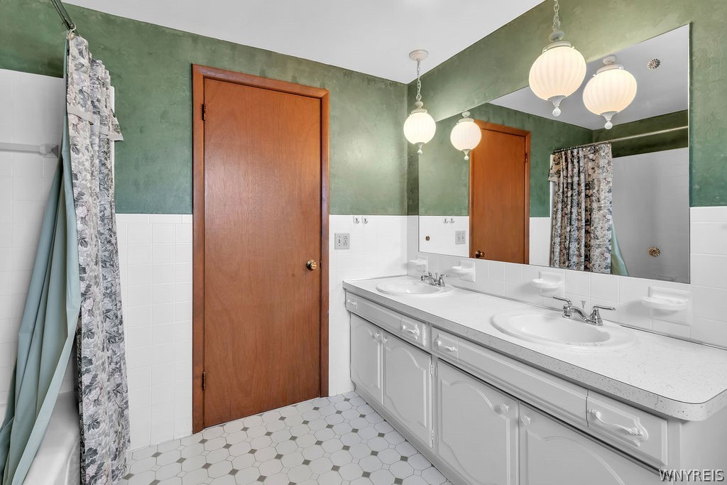 89 Ranch Trail West Amherst, NY 14221 - Photo 34 of 45 Full Bathroom