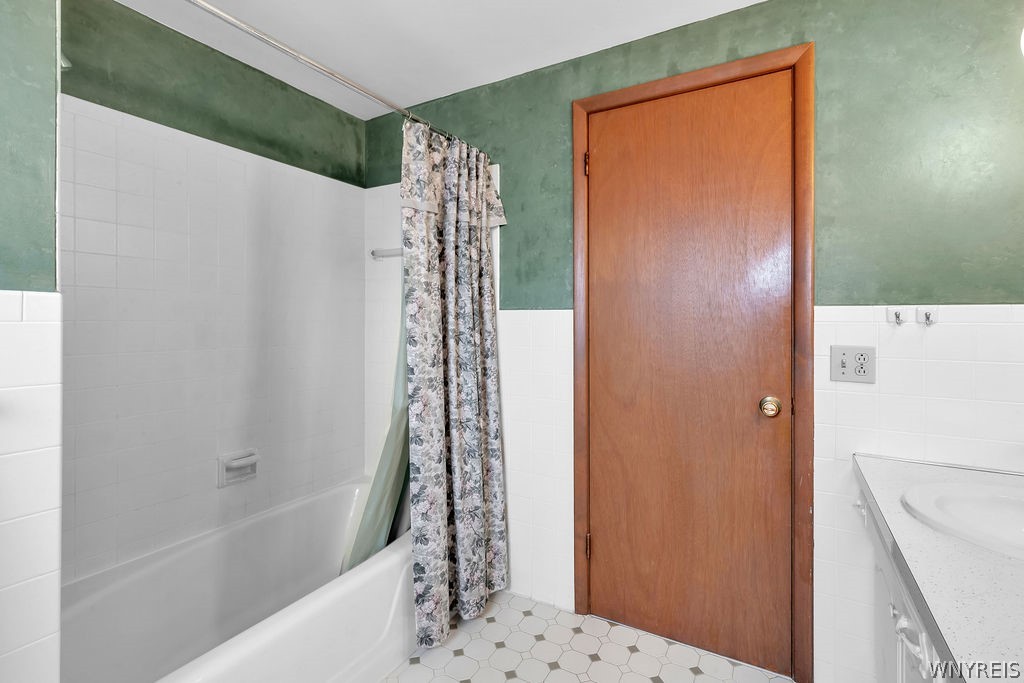 89 Ranch Trail West Amherst, NY 14221 - Photo 35 of 45 Full Bathroom