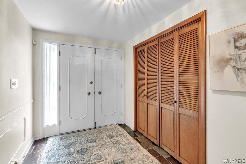 89 Ranch Trail West Amherst, NY 14221 - Photo 4 of 45 Foyer