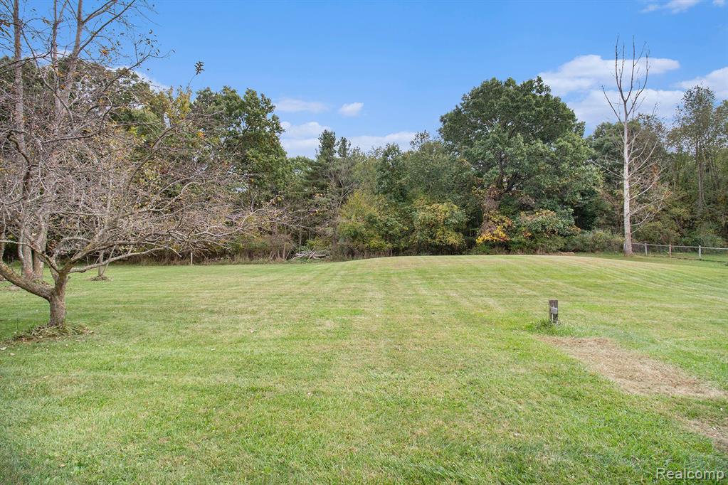 3163 Bull Run Road Howell, MI 48843 - Photo 26 of 26