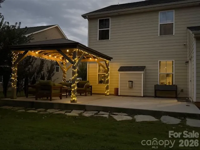 $639,900 | 10440 Paper Birch Drive, Charlotte, NC 28215