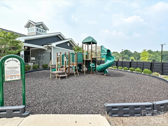 $639,900 | 10440 Paper Birch Drive, Charlotte, NC 28215