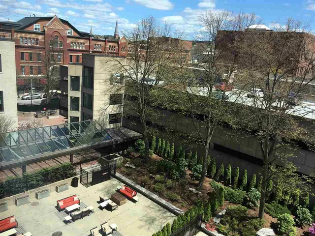 $2,325 | 875 Elm Street, Unit 1005, Manchester, NH 03101