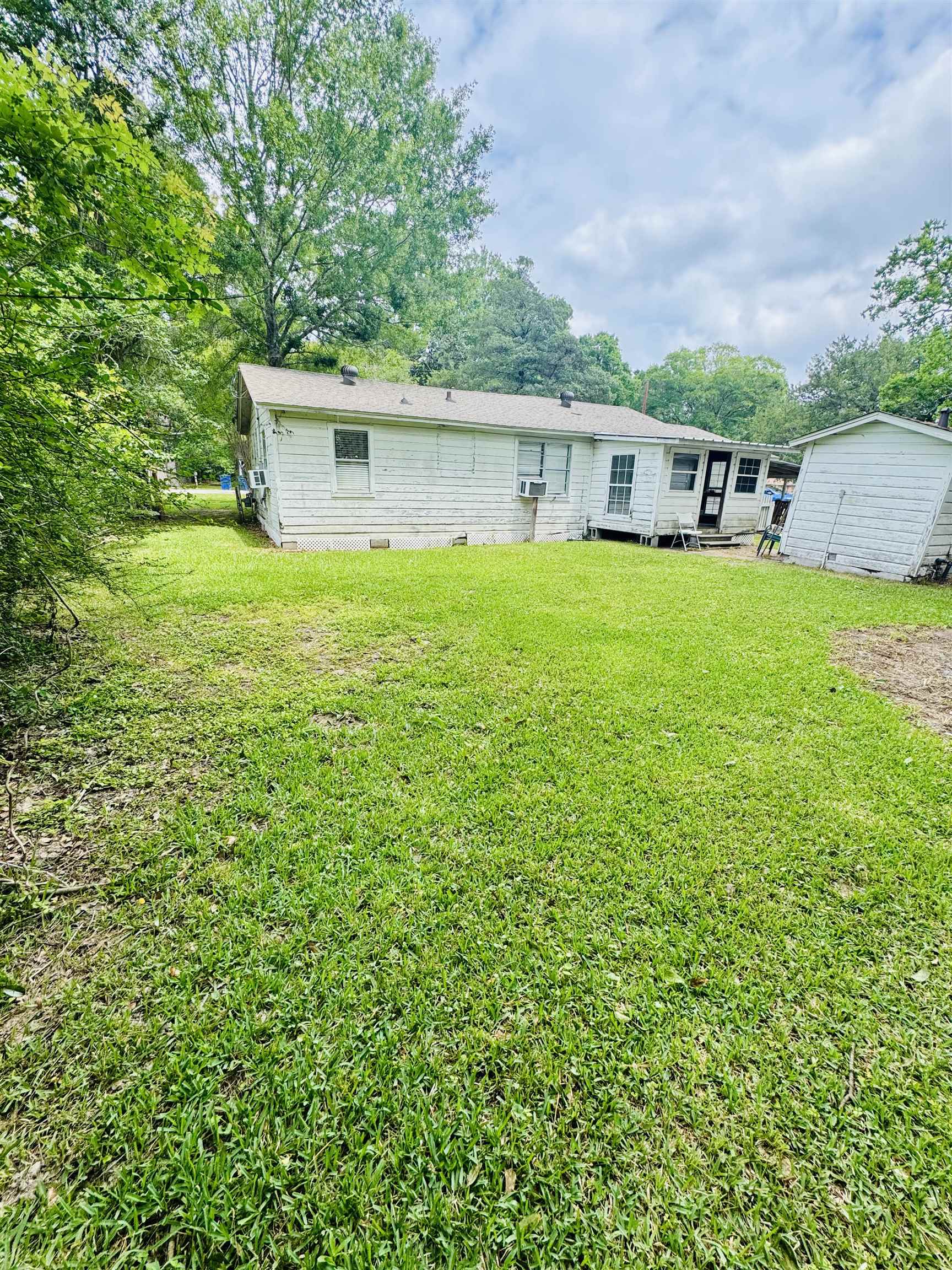 1008 West Ave B Silsbee, TX 77656 - Photo 9 of 10