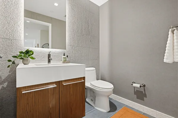 $1,499,000 | 75 Park Lane South, Unit 1407, Jersey City, NJ 07310