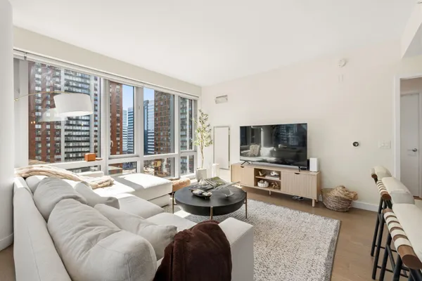 $1,499,000 | 75 Park Lane South, Unit 1407, Jersey City, NJ 07310
