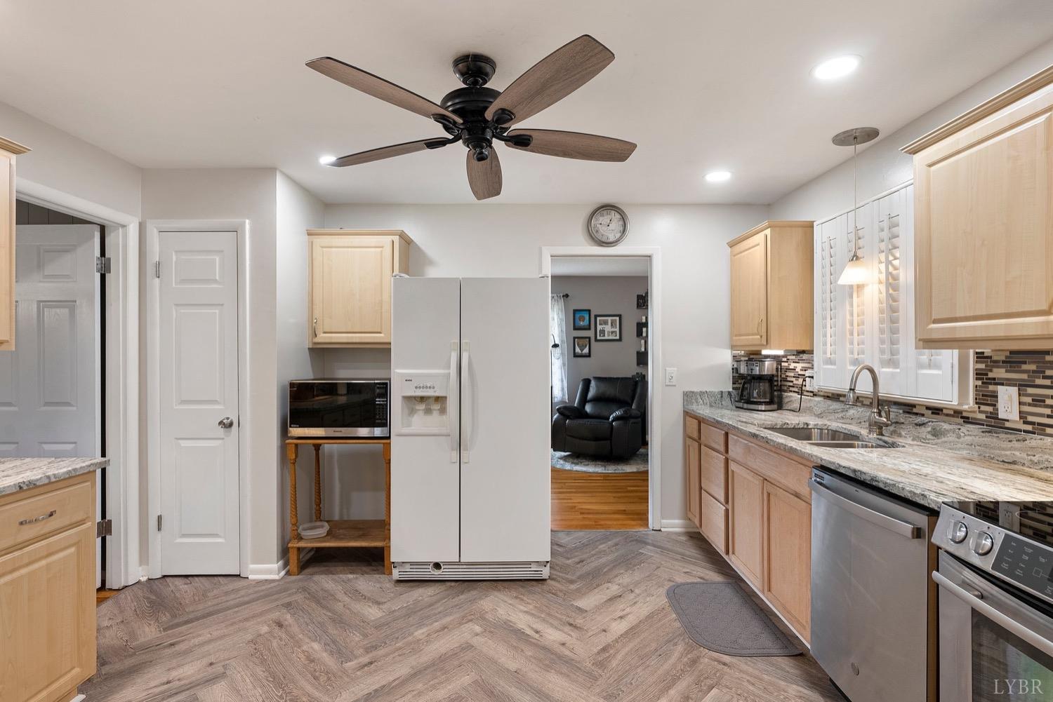 25104 Pinecroft Road Petersburg, VA 23803 - Photo 18 of 28 Gallery Image 18