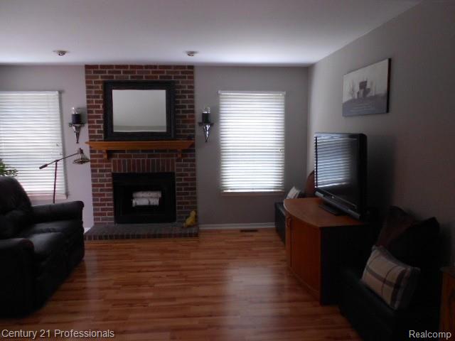 721 Dressler Lane Rochester Hills, MI 48307 - Photo 8 of 23