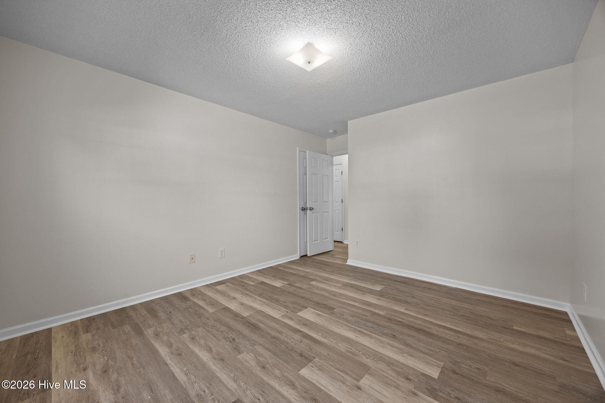 559 Corbin Street Jacksonville, NC 28546 - Photo 12 of 22 21-web-or-mls-559 Corbin St. 51