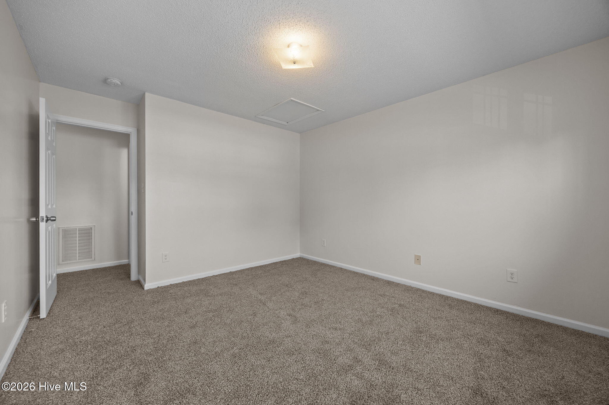 559 Corbin Street Jacksonville, NC 28546 - Photo 15 of 22 26-web-or-mls-559 Corbin St. 66