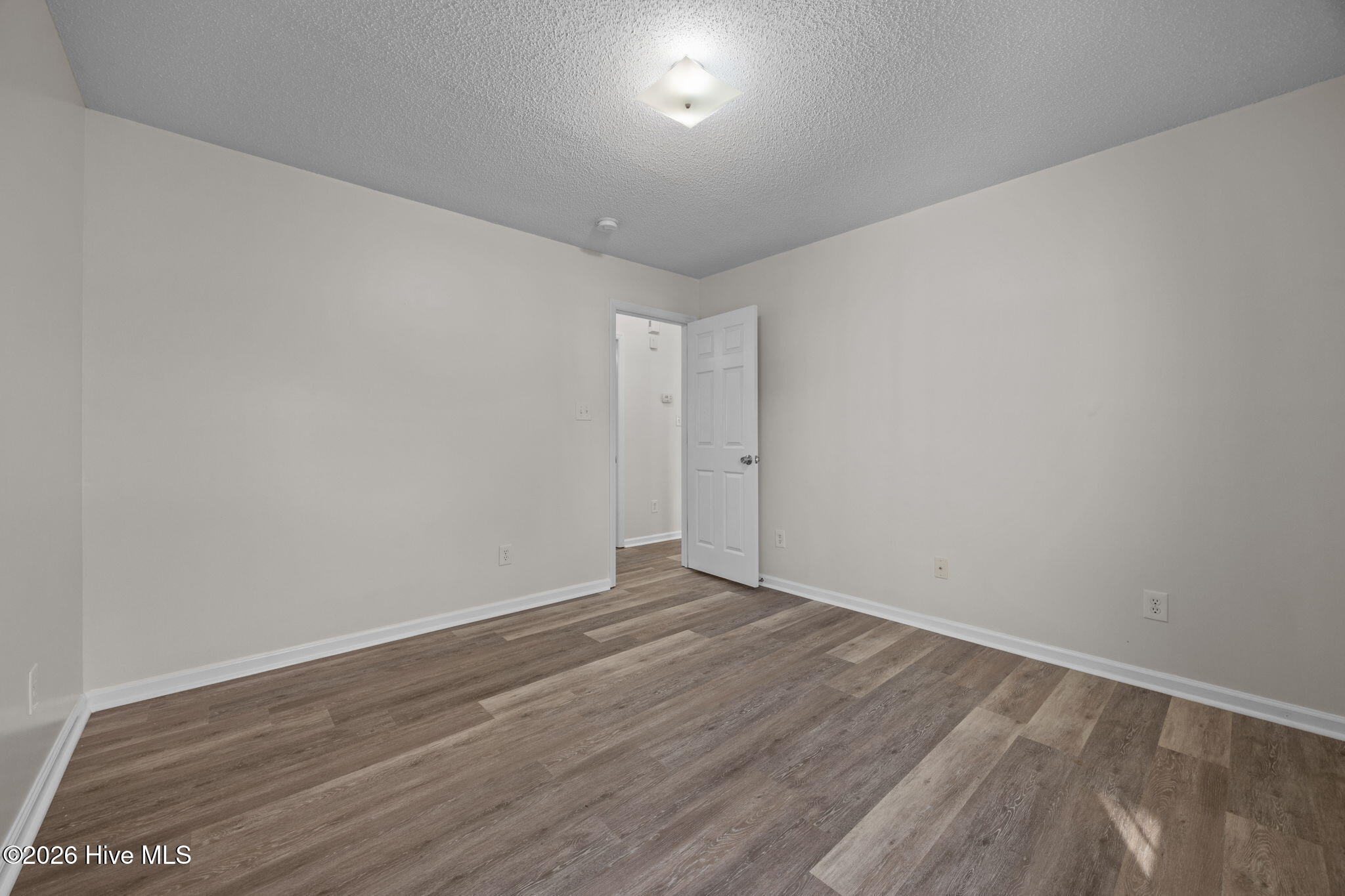 559 Corbin Street Jacksonville, NC 28546 - Photo 9 of 22 17-web-or-mls-559 Corbin St. 39