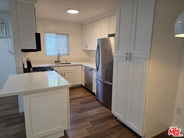 $3,295 | 1833 North Edgemont Street, Unit 1, Los Angeles, CA 90027