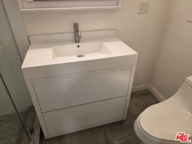 $3,295 | 1833 North Edgemont Street, Unit 1, Los Angeles, CA 90027