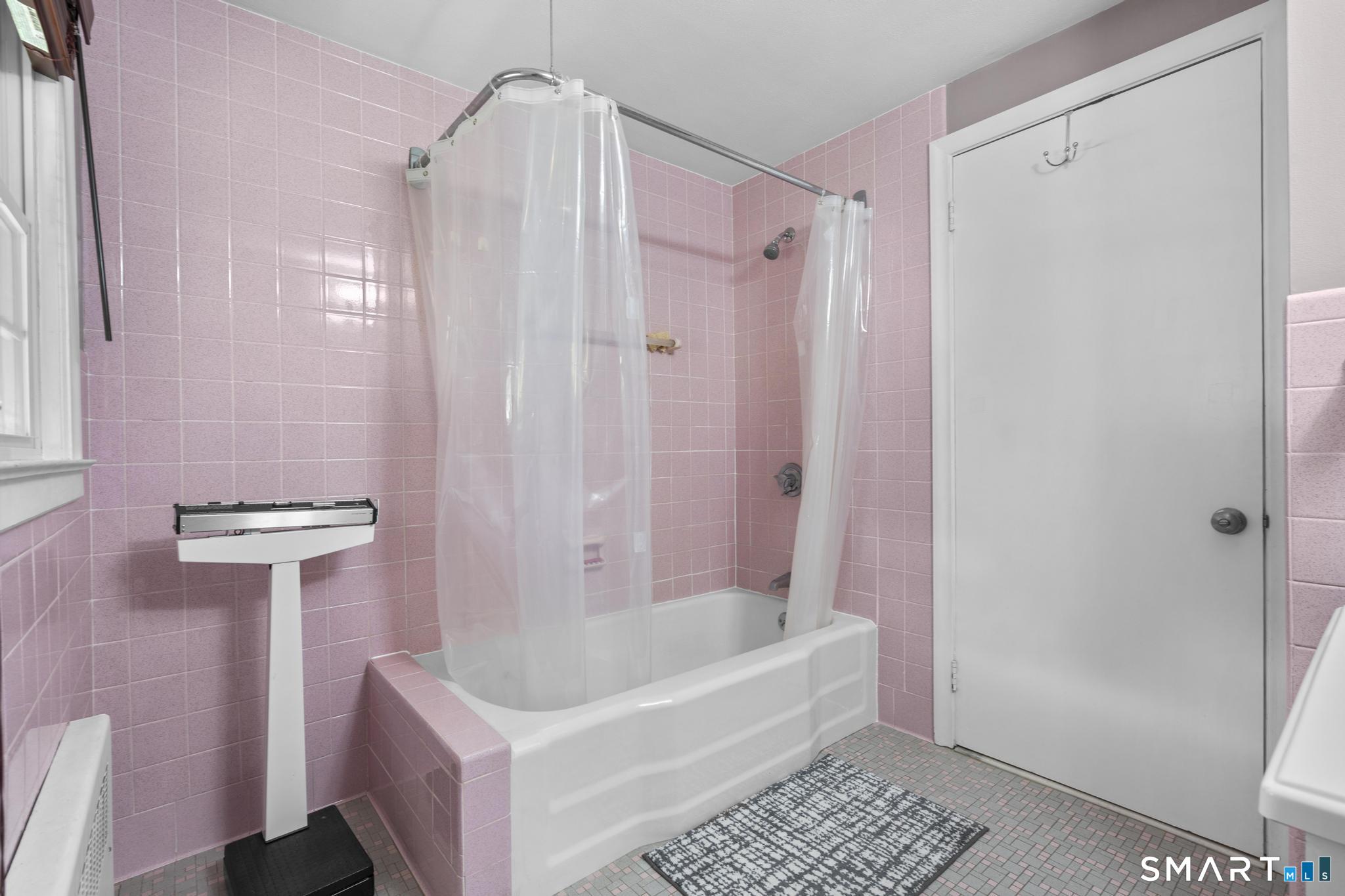 120 Terry Road Hartford, CT 06105 - Photo 16 of 27