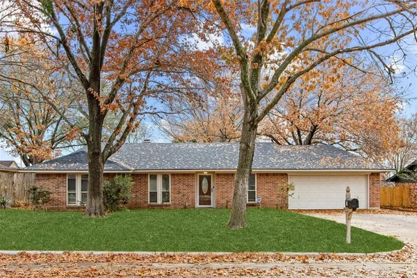 $3,200 | 611 Field Street, Colleyville, TX 76034