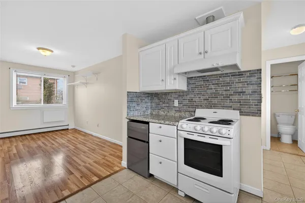 $1,300 | 2420 Bennett Avenue, Unit 1C, North Bellmore, NY 11710