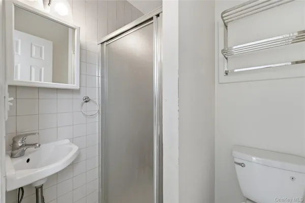 $1,300 | 2420 Bennett Avenue, Unit 1C, North Bellmore, NY 11710