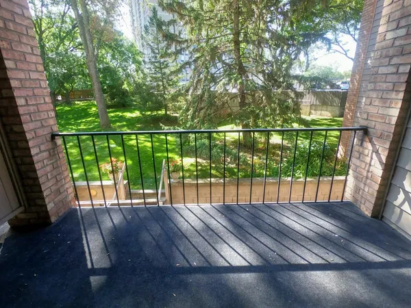 $134,900 | 6328 Barrie Road, Unit 2F, Edina, MN 55435