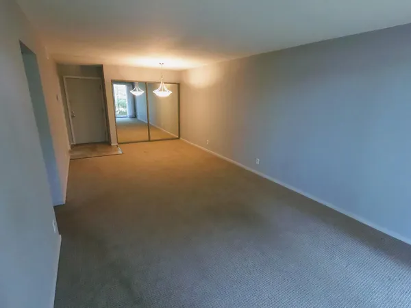 $134,900 | 6328 Barrie Road, Unit 2F, Edina, MN 55435