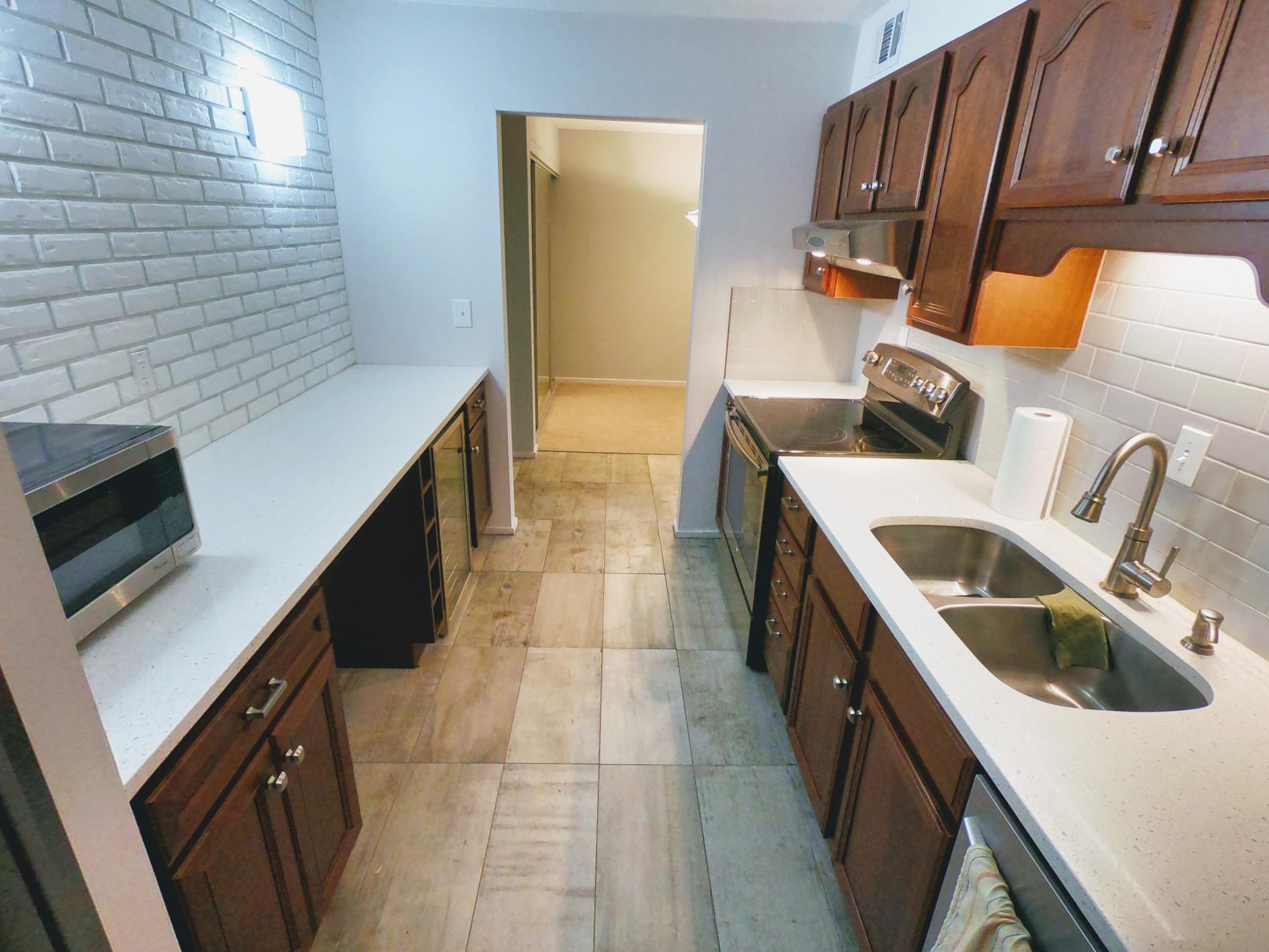 6328 Barrie Road, Unit 2F Edina, MN 55435 - Photo 6 of 23