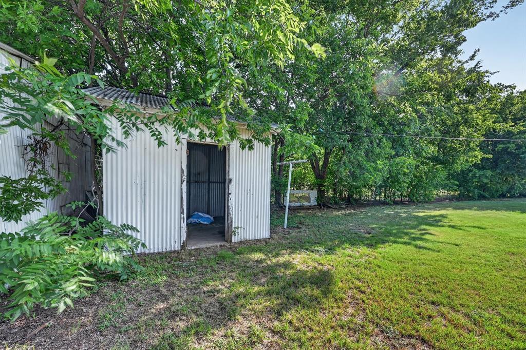 620 West Main Street Crowley, TX 76036 - Photo 28 of 33