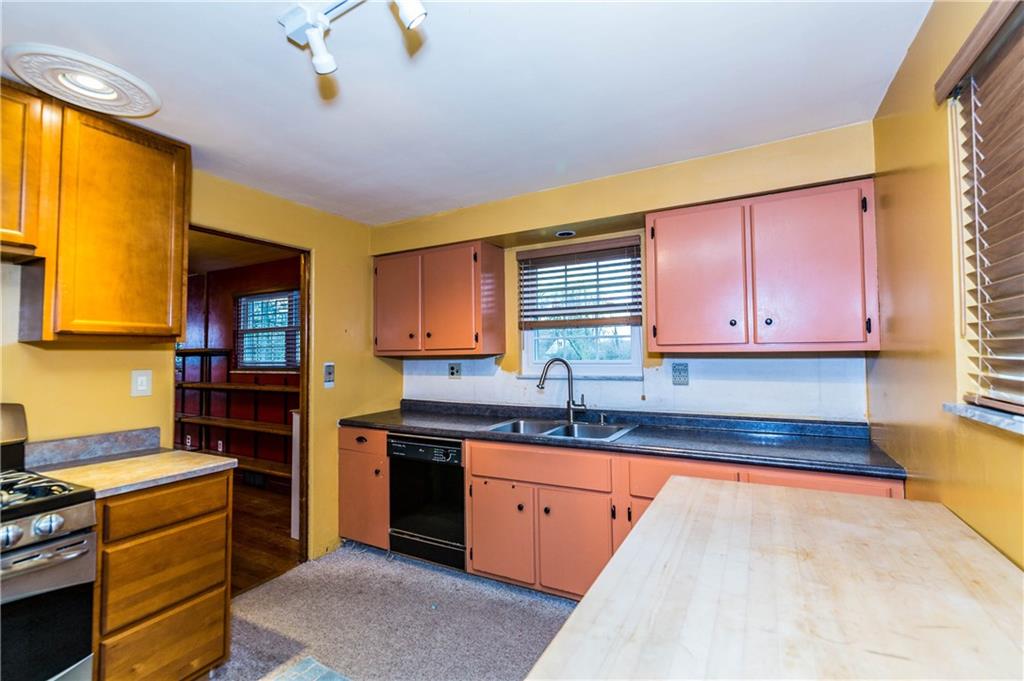 652 Field Club Road Pittsburgh, PA 15238 - Photo 12 of 24 Gallery Image 12