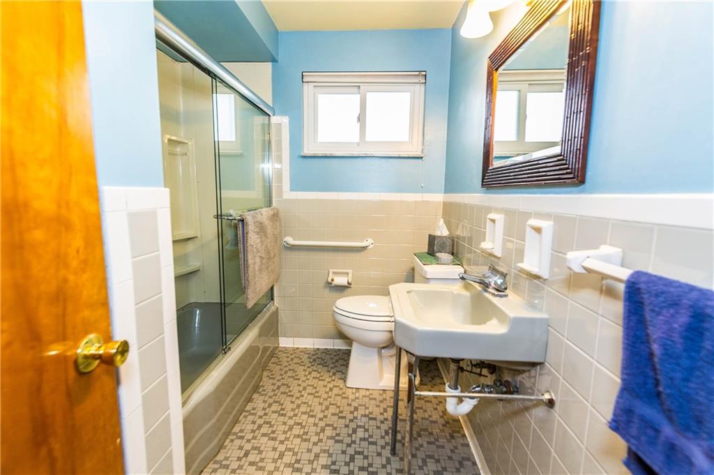 652 Field Club Road Pittsburgh, PA 15238 - Photo 13 of 24 Gallery Image 13