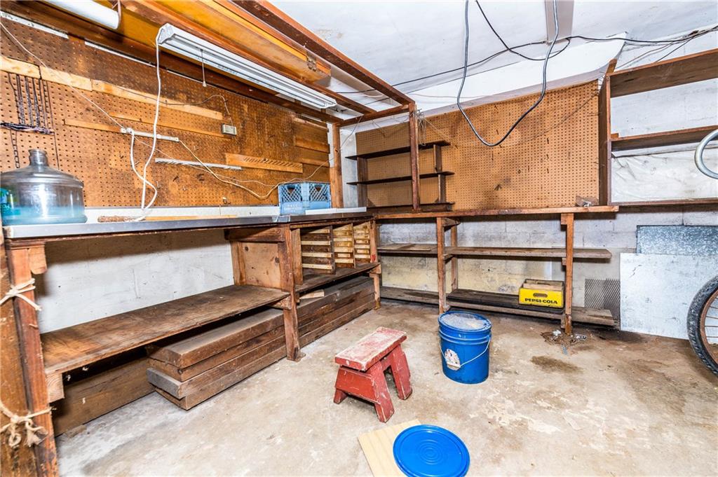 652 Field Club Road Pittsburgh, PA 15238 - Photo 18 of 24 Gallery Image 18