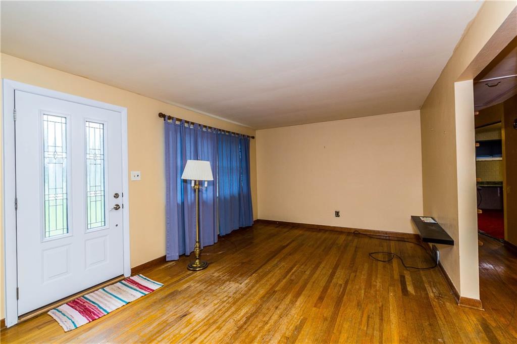 652 Field Club Road Pittsburgh, PA 15238 - Photo 4 of 24 Gallery Image 4