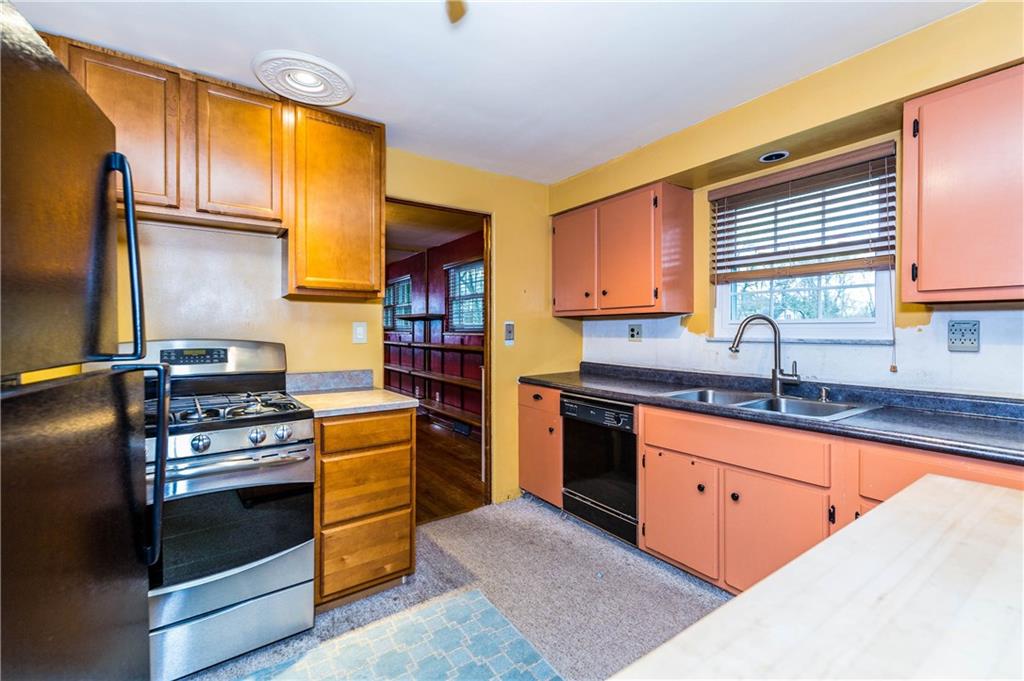 652 Field Club Road Pittsburgh, PA 15238 - Photo 5 of 24 Gallery Image 5