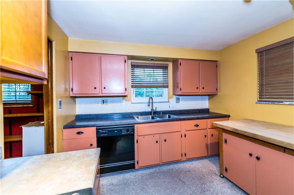 652 Field Club Road Pittsburgh, PA 15238 - Photo 10 of 24 Gallery Image 10