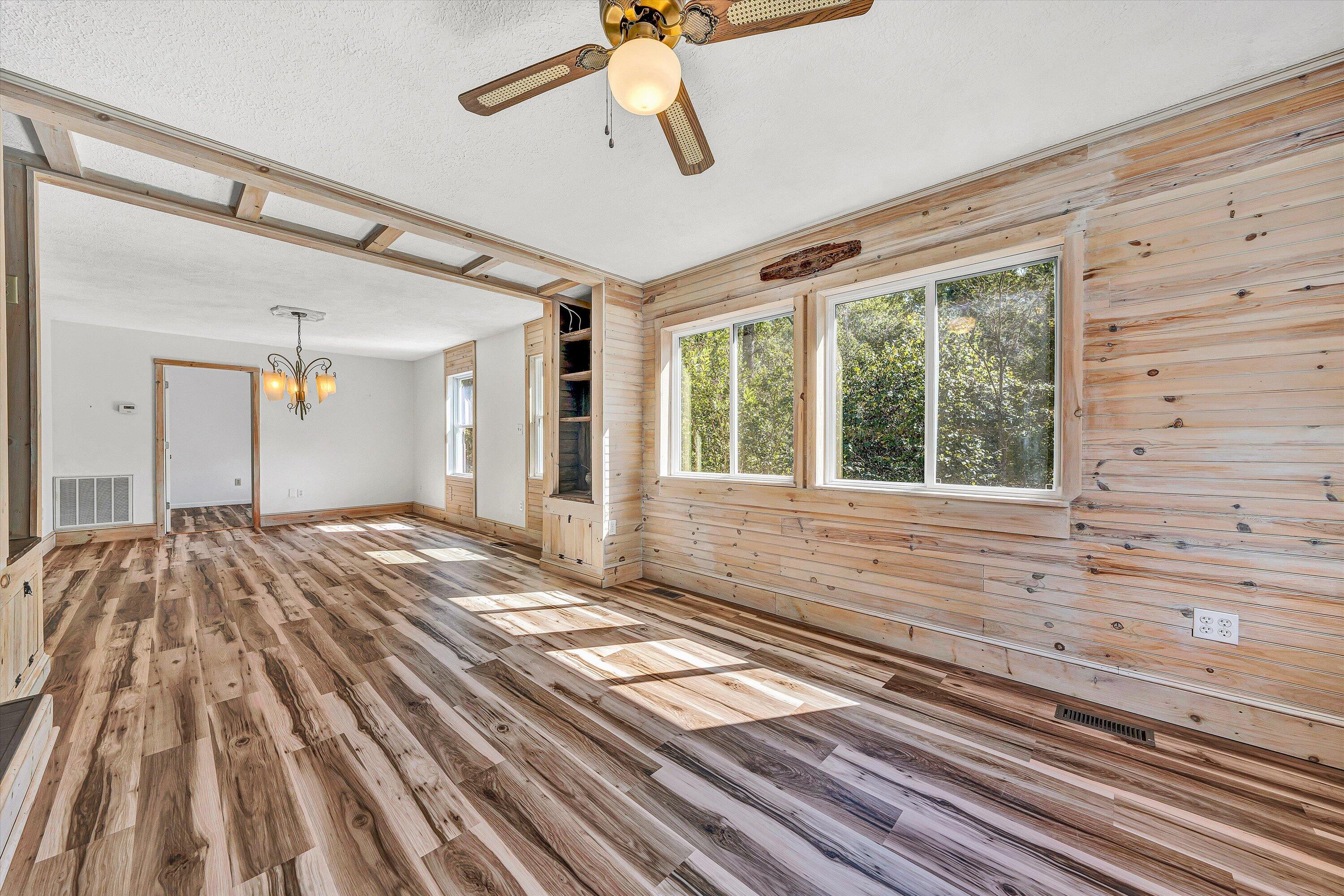3561 Rutrough Road Southeast Roanoke, VA 24014 - Photo 32 of 63 32-DSC00331