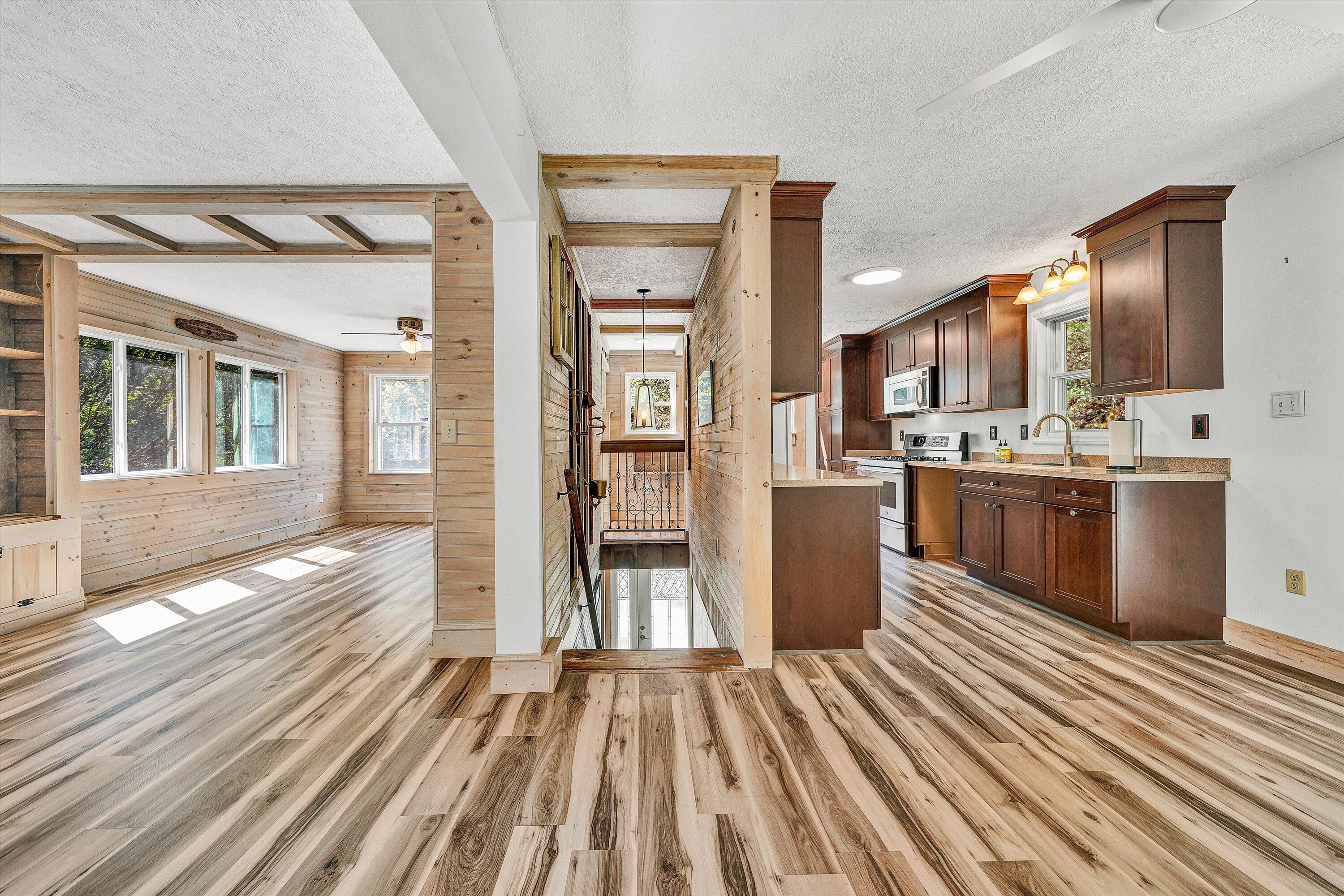 3561 Rutrough Road Southeast Roanoke, VA 24014 - Photo 37 of 63 37-DSC00358