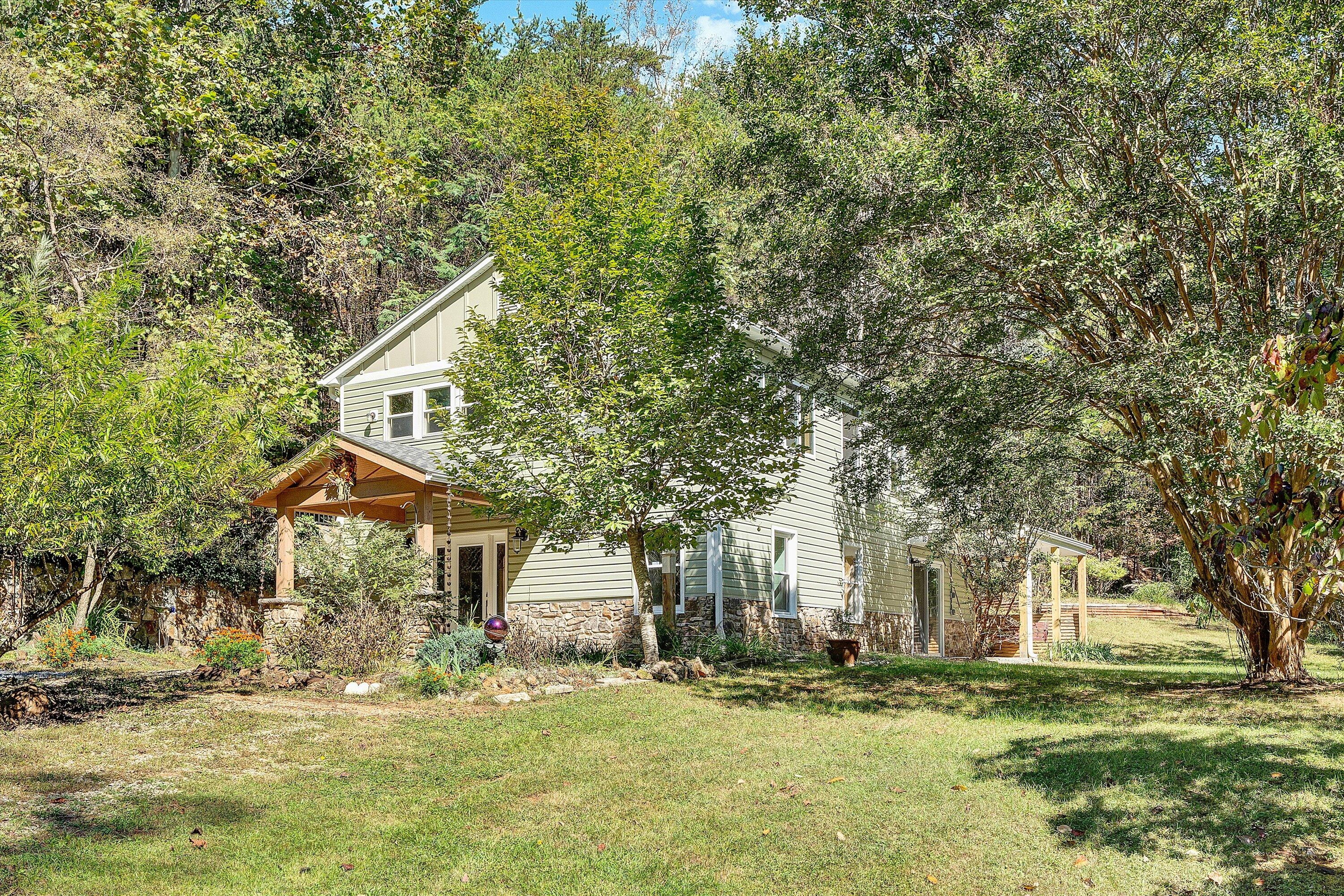 3561 Rutrough Road Southeast Roanoke, VA 24014 - Photo 7 of 63 07-DSC00406