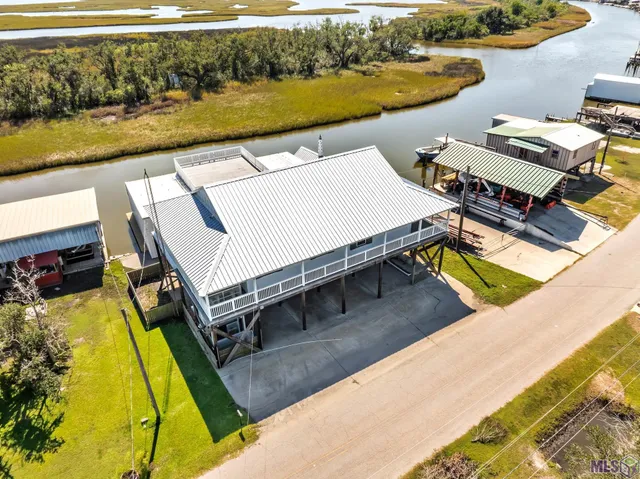 $299,000 | 999 Four Point Road, Dulac, LA 70353