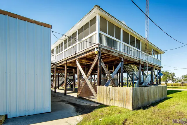 $299,000 | 999 Four Point Road, Dulac, LA 70353
