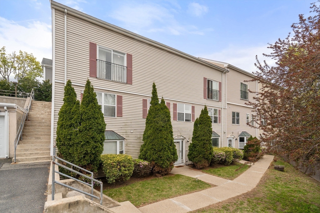 110 Coolidge Hill Road, Unit 2 Watertown, MA 02472 - Photo 19 of 24