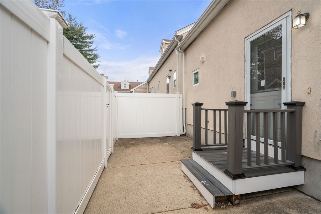 110 Coolidge Hill Road, Unit 2 Watertown, MA 02472 - Photo 20 of 24