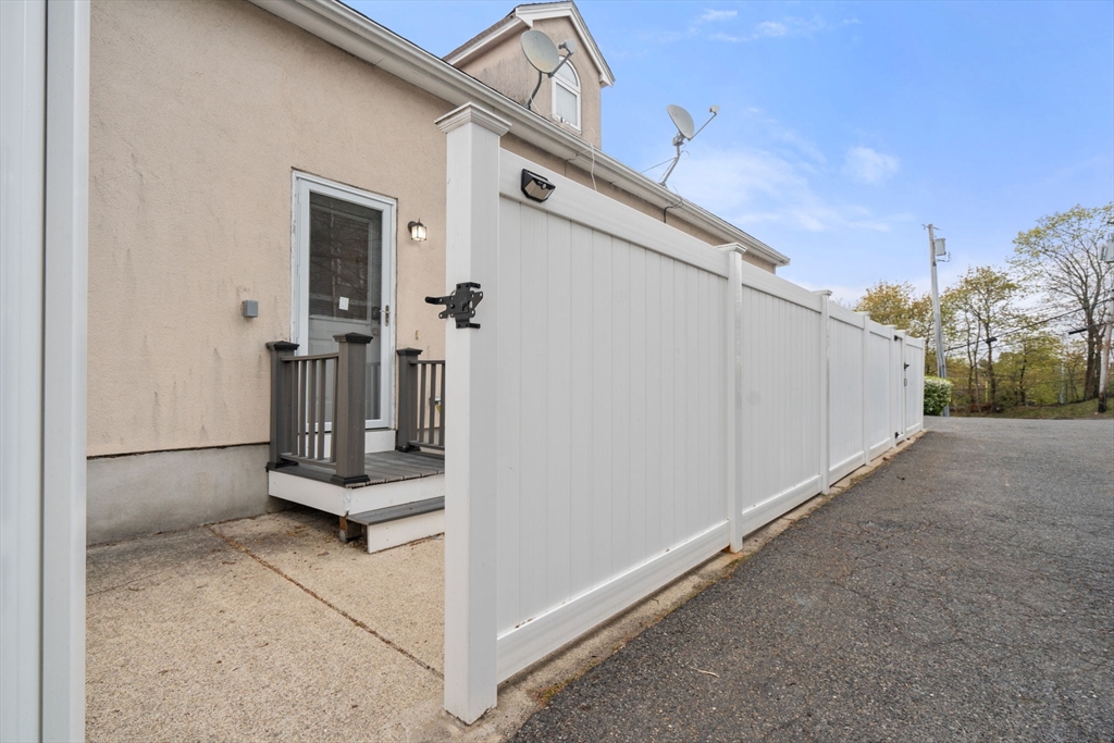 110 Coolidge Hill Road, Unit 2 Watertown, MA 02472 - Photo 22 of 24