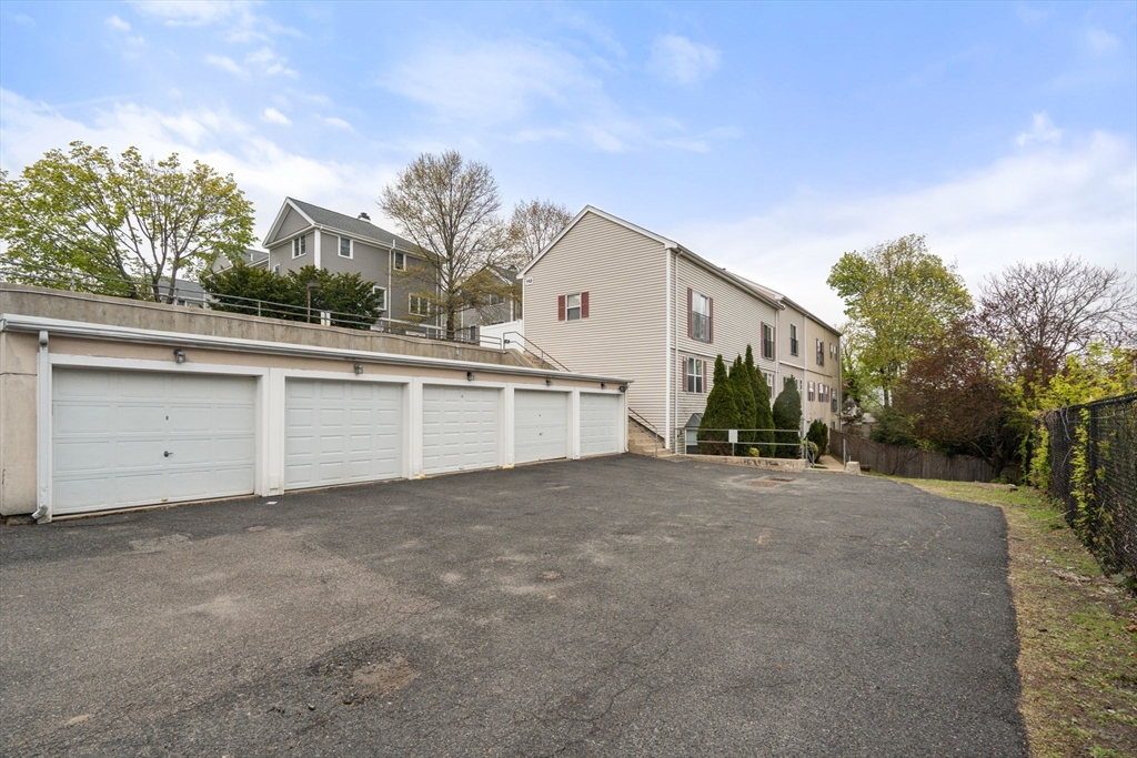 110 Coolidge Hill Road, Unit 2 Watertown, MA 02472 - Photo 23 of 24