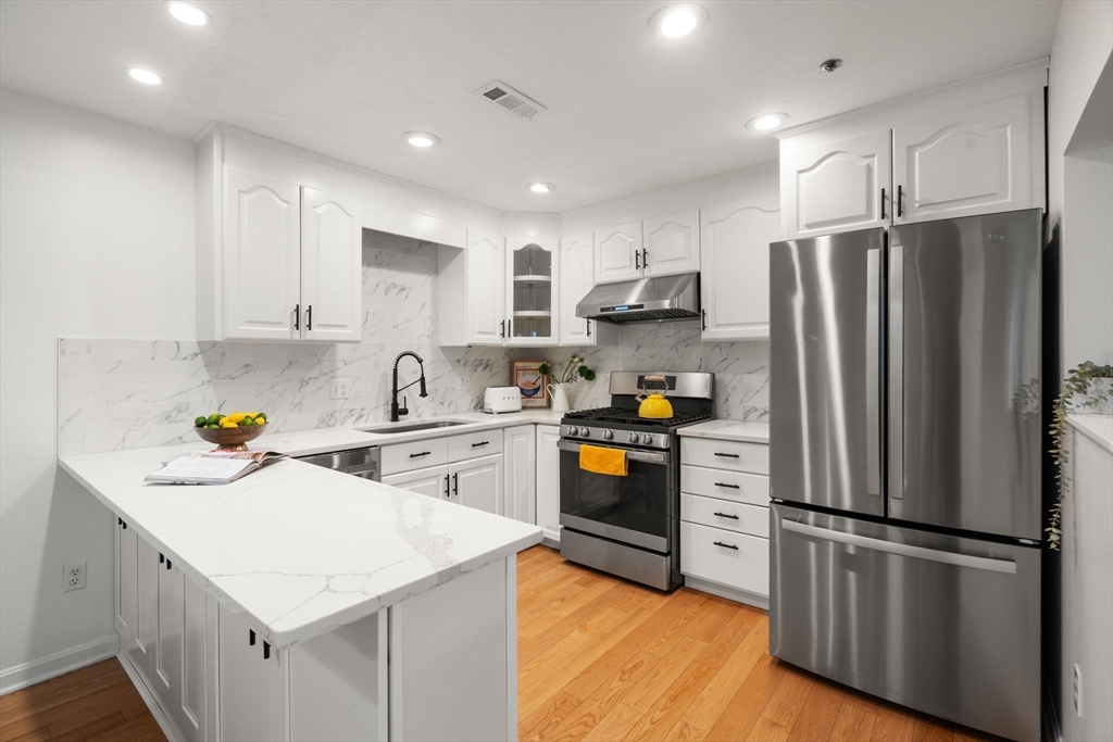 110 Coolidge Hill Road, Unit 2 Watertown, MA 02472 - Photo 7 of 24