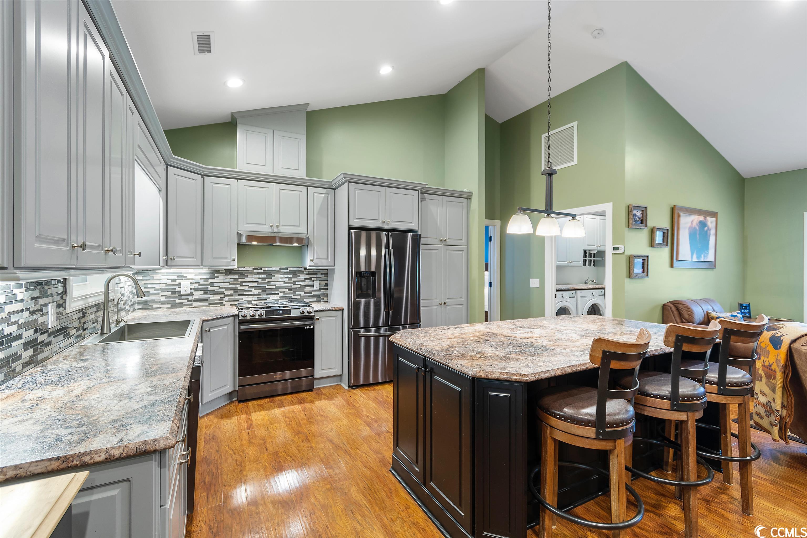 140 Old English Road Galivants Ferry, SC 29544 - Photo 10 of 37 Gallery Image 10