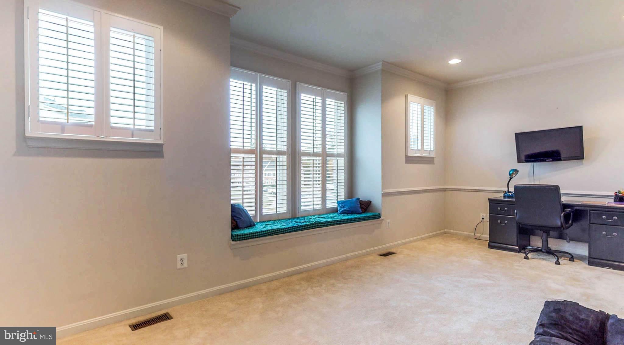 9119 Ribbon Falls Loop Bristow, VA 20136 - Photo 18 of 40 Gallery Image 18