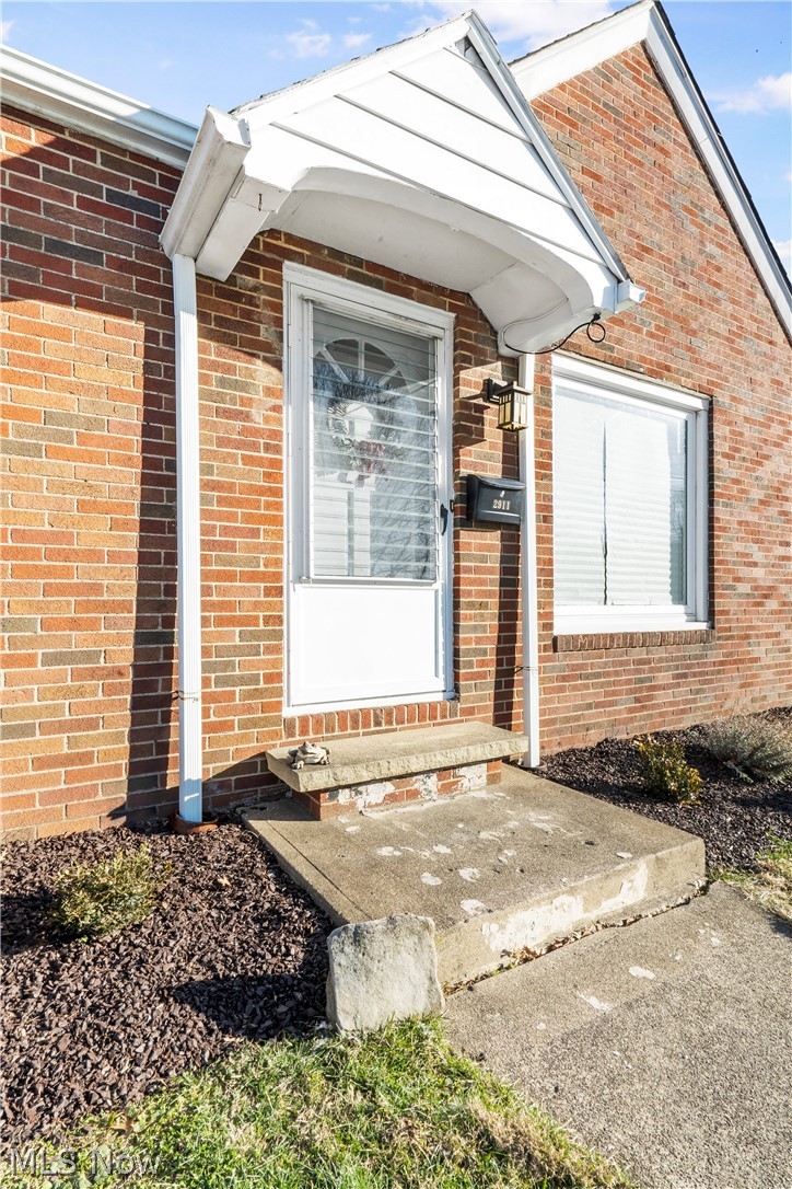 2911 15th Street Northwest Canton, OH 44708 - Photo 4 of 35