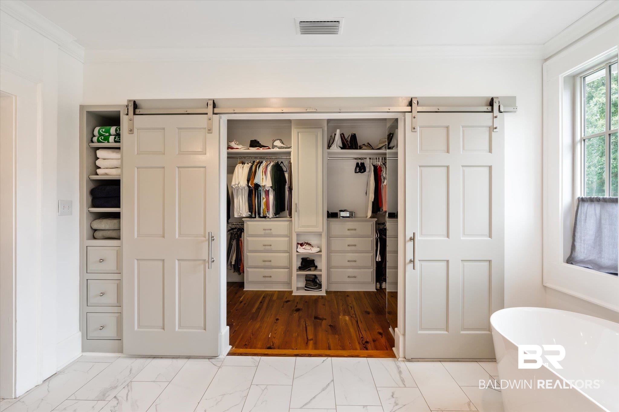 2205 Spring Hill Avenue Mobile, AL 36607 - Photo 27 of 59 View of closet
