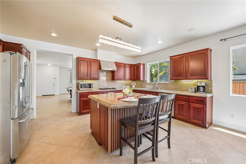 12232 Brianwood Drive Riverside, CA 92503 - Photo 13 of 80