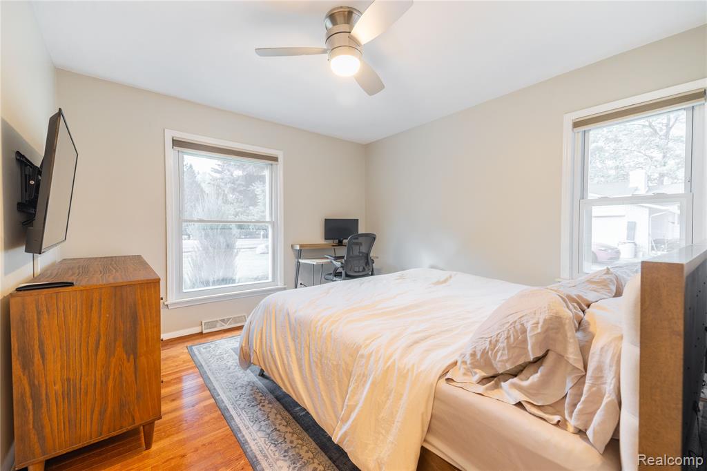 22205 Meridian Road Grosse Ile, MI 48138 - Photo 18 of 42 Gallery Image 18